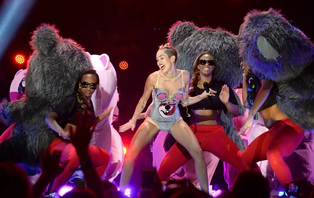 Miley Cyrus twerking en los Video Music Awards