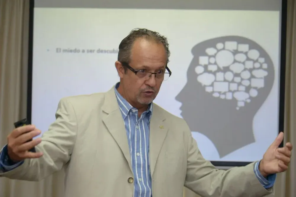 Hernando Hernández, director de Permont Group.