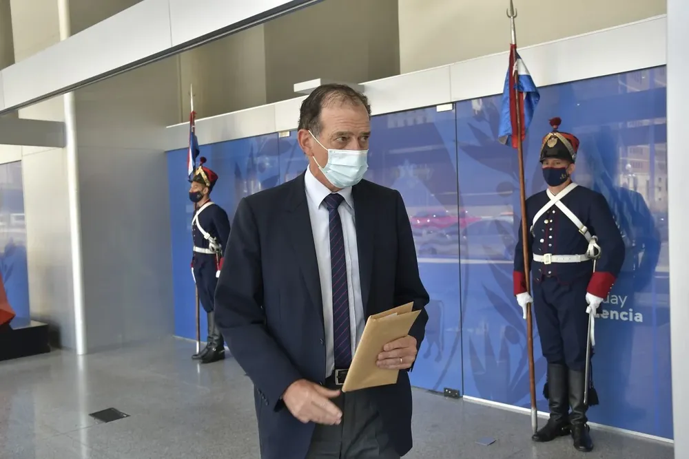 Guido Manini Ríos, líder de Cabildo Abierto, en Torre Ejecutiva