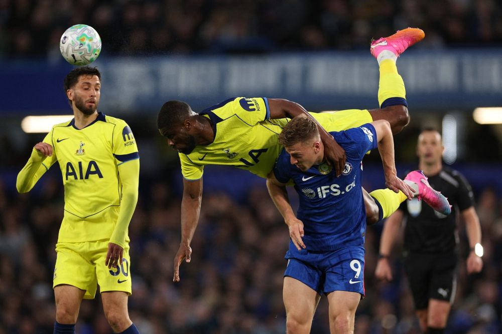 Rodrigo Bentancur en el partido entre el Chelsea y el Tottenham