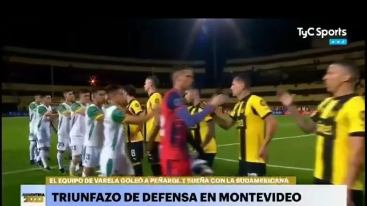 “Baile” y “desastre”: los palos a Peñarol y su hinchada, y la comparación con Nacional, en TyC Sports