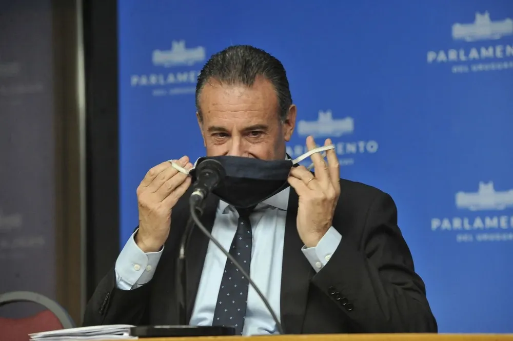 El ministro prevé llegar al 73% de los habitantes con dos dosis de alguna de las vacunas anticovid el próximo 16 de agosto