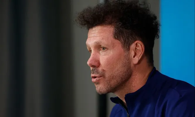 Simeone en rueda de prensa.