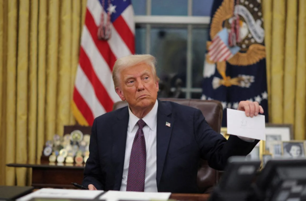 Donald Trump casa blanca.png