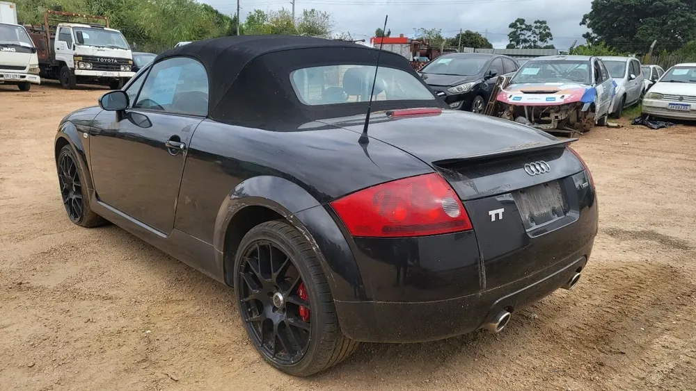 Audi TT Cabrio de 2001.