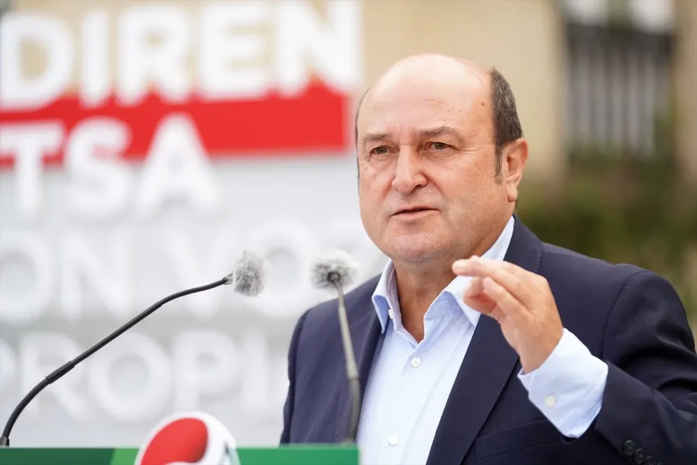 El presidente del EBB, Andoni Ortuzar, durante un acto de campaña de EAJ-PNV,