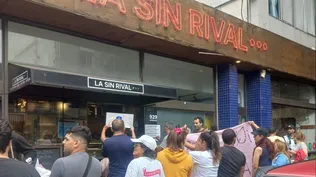 Manifestación ante La Sin Rival en diciembre de 2022
