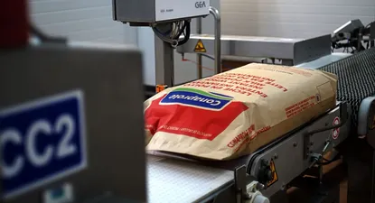 Leche en entera de exportación, elaborada por Conaprole.