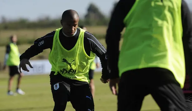 Carlos Sánchez en la selección uruguaya
