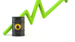 El mercado descuenta que el petróleo superará los u$s 100 el barril esta semana. El Brent europeo cerró el viernes a u$s 93, con una suba semanal de 28%. El WTI, la versión estadounidense, apenas cruzó la barrera de los u$s 90, con un salto del 35%,