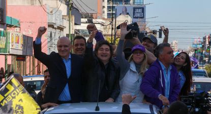 El Observador | Milei caravana Lomas de Zamora