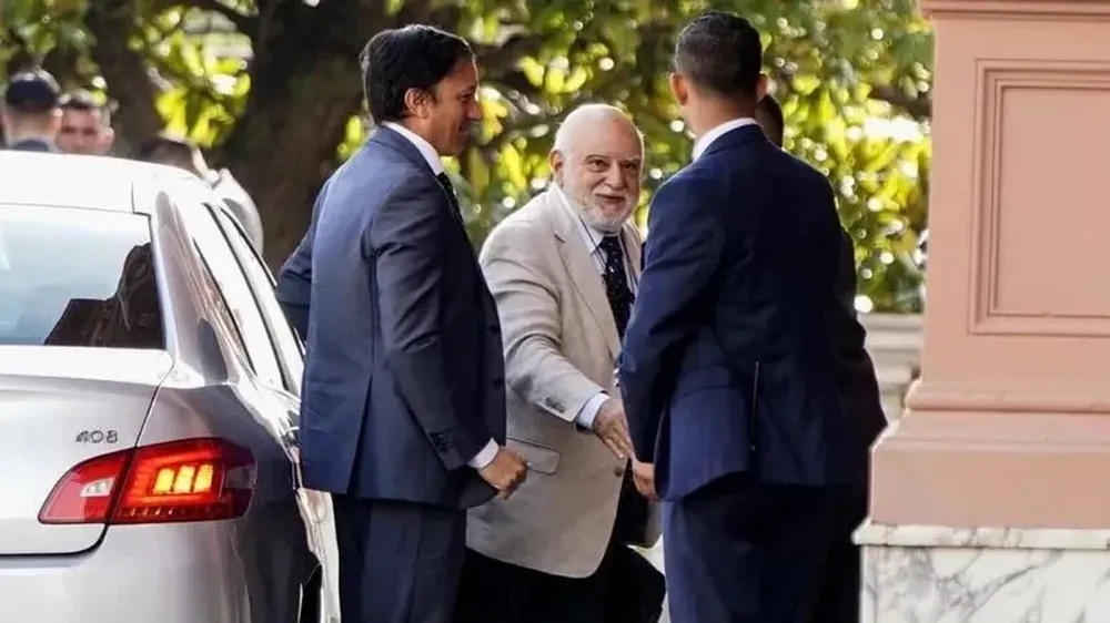 El procurador Rodolfo Barra llegando a la Casa Rosada