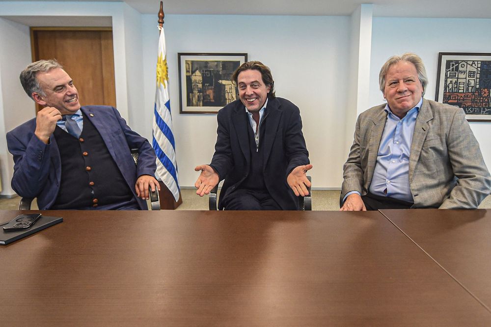 Yamandú Orsi, Ignacio Alonso y Fernando Lorenzo