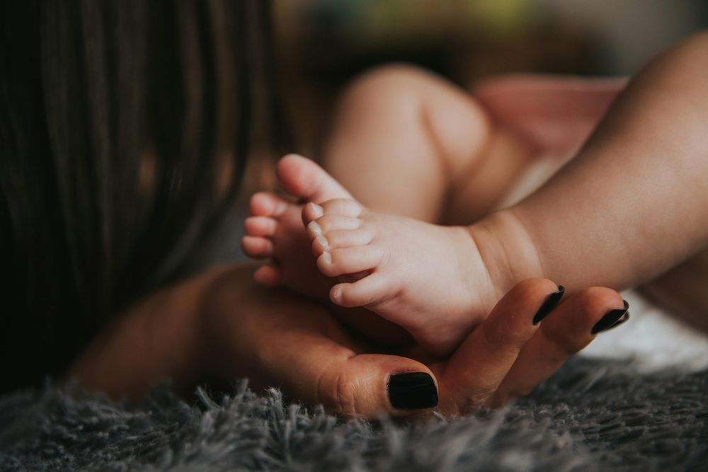 Padres e hijos, madres e hijos, paternidad, maternidad, adopción, crianza, niñez, bebes