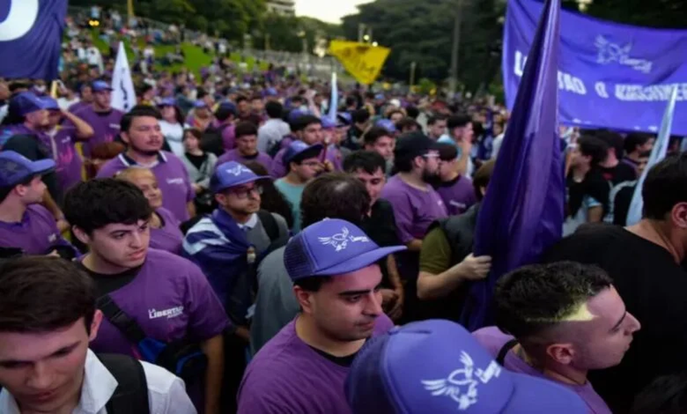 Desde la Casa Rosada y La Libertad Avanza aseguraron que el episodio fue un intento de perjudicar la campaña