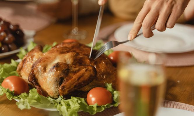 Pollo: el precio sigue siendo accesible para el consumidor.