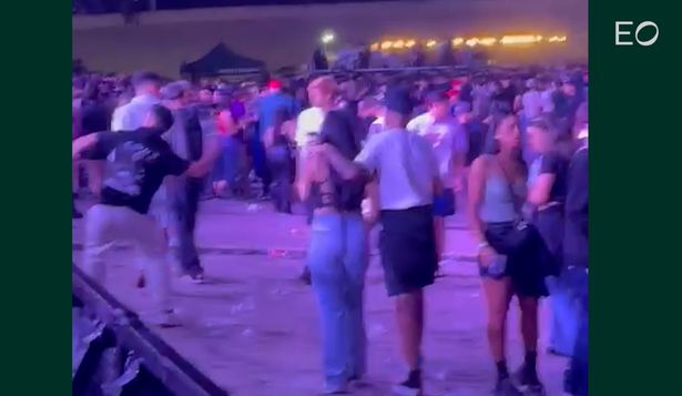 Escándalo en el Velódromo: Anuel AA suspendió el show y el público enfureció