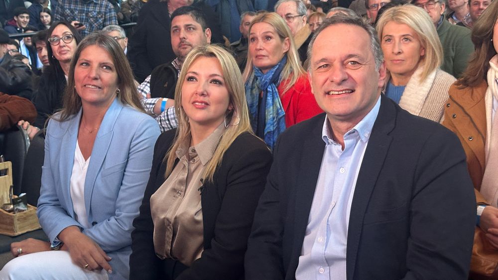 Álvaro Delgado junto a Valeria Ripoll en la convención