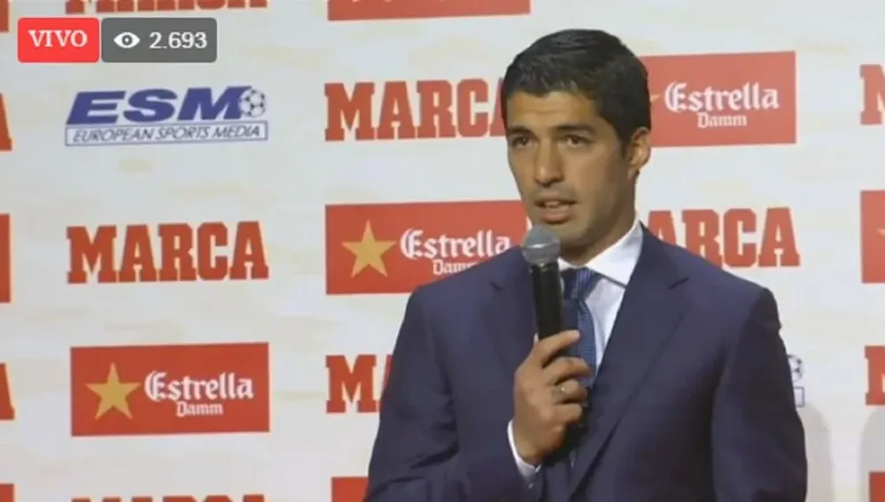 Tras recibir la Bota de Oro, Suárez dejó en claro el respaldo que el DT celeste tiene de los jugadores.