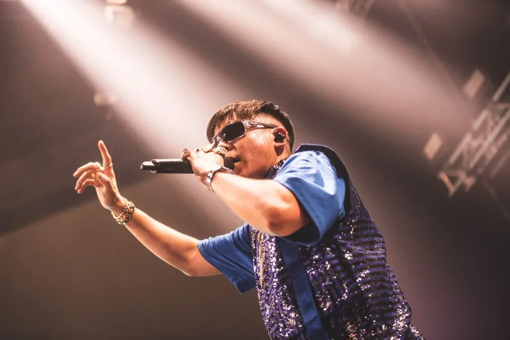 Ysy A en su show en Montevideo