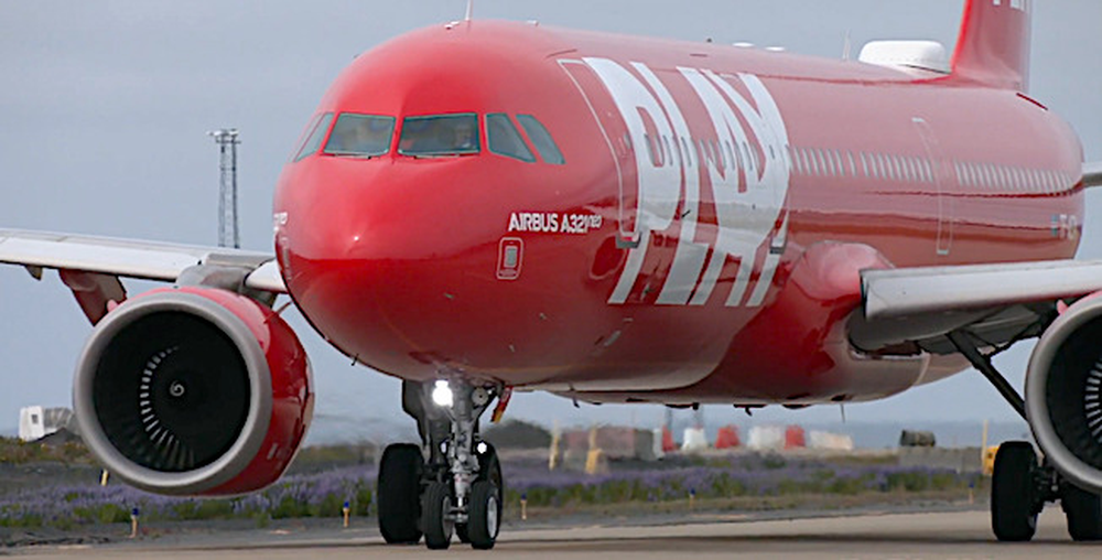 Avión de la aerolínea Play