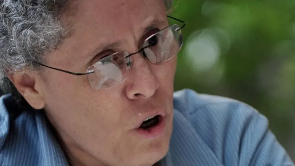 Después del triunfo de la revolución, Téllez fungió como ministra de Salud del primer gobierno sandinista