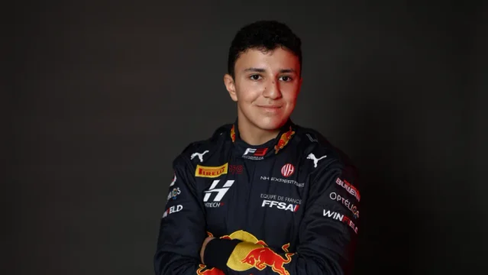 Isack Hadjar fue anunciado como piloto titular de Racing Bulls para 2025, compartiendo equipo con Yuki Tsunoda.