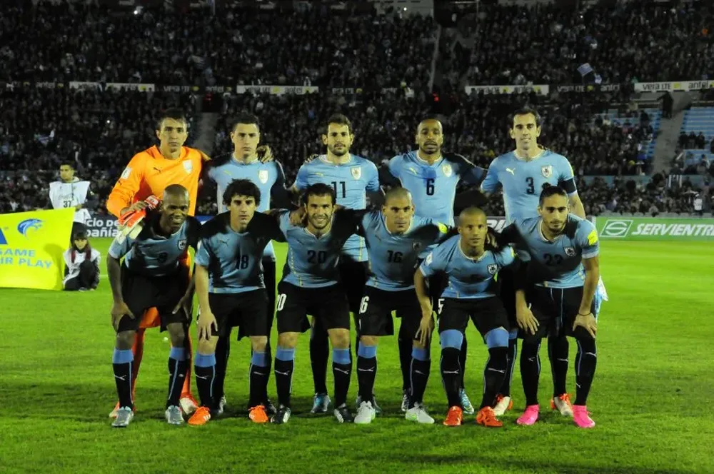 El equipo titular que jugó ante Colombia en el Centenario.