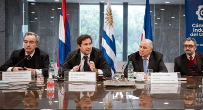 Reunión entre el BCU y los industriales