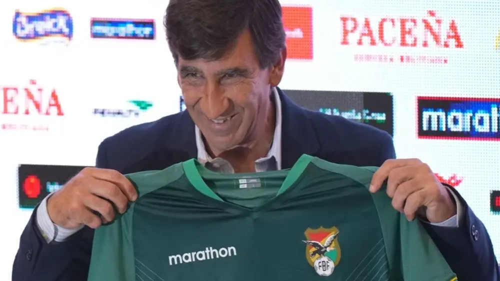 Gustavo Costa DT de Bolivia