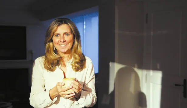 A Mónica Devoto, tener entre las manos su cuenco preferido le da paz y calidez
