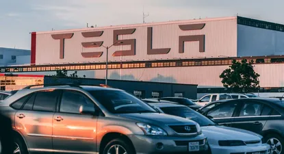 Entregas de Tesla caen en el primer trimestre del año y su acción baja