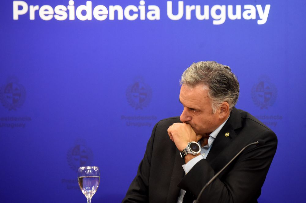 Yamandú Orsi se reúne con integrantes de la Sociedad Interamericana de Prensa.&nbsp;