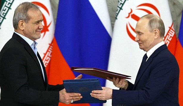 Aunque Moscú ha destacado sus convenios con Teherán, esos acuerdos no obligan a Rusia a apoyar militarmente a Irán