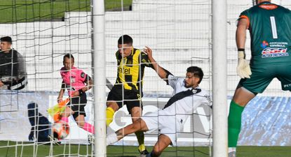 Diego García define frente a Mauro Goicoechea