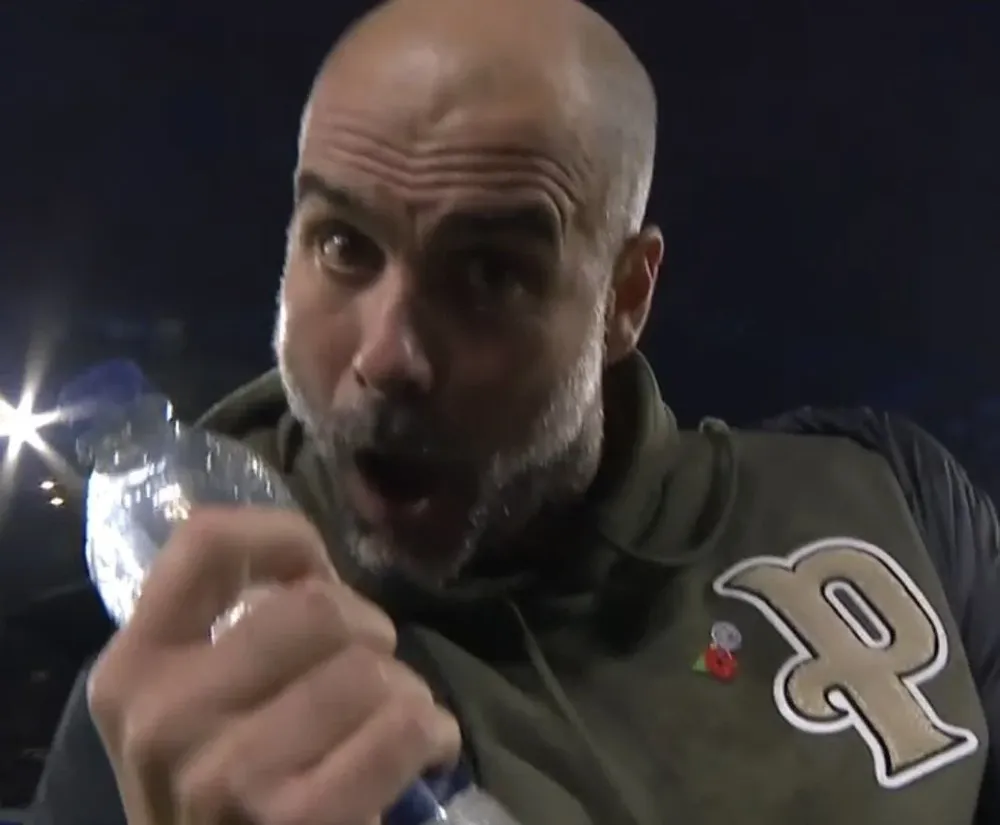 Pep Guardiola celebró con todo el segundo gol de Manchester City en la hora para el triunfo y la punta