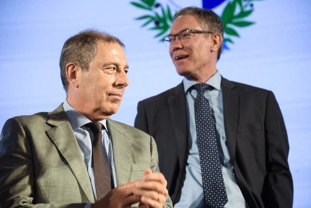 Gabriel Oddone, futuro ministro de Economía, y Martín Vallcorba, próximo subsecretario, durante la presentación del gabinete.