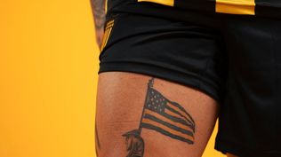 El tatuaje de Washington Aguerre que mostró Peñarol en la presentación de su nueva camiseta