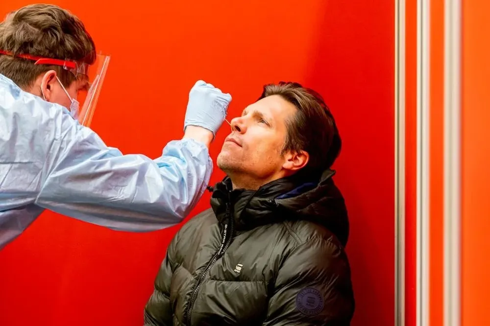 Coronavirus: ¿qué hacer si tienes los síntomas típicos de la enfermedad?