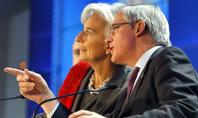 La ministra de finanzas de Francia, Christine Lagarde, junto al jerarca del Banco Central Christian Noyer en la última reunión del G20