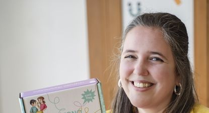Es docente de literatura, su hijo fue diagnosticado con TEA y convirtió su experiencia personal en una idea emprendedora que conquista al mercado