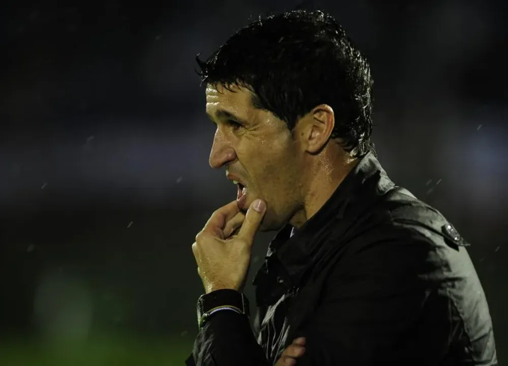 El DT tricolor, Gustavo “Chavo” Díaz mastica la bronca por la prematura eliminación de la Sudamericana.