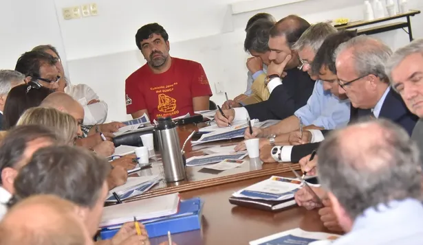 Empresarios consideran que “va a ser muy difícil” arrancar la ronda salarial