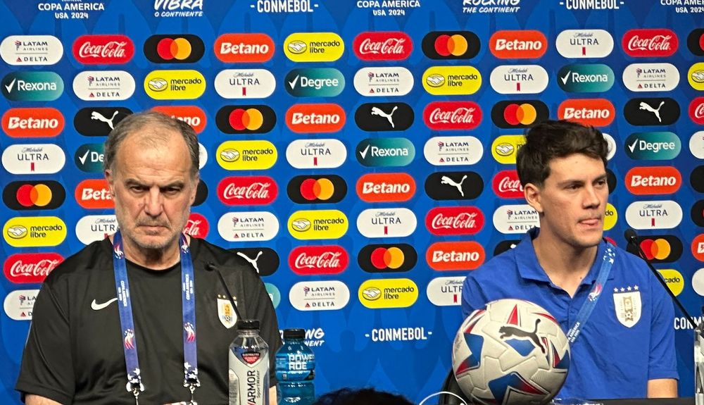 Marcelo Bielsa y Facundo Pellistri brindaron una conferencia de prensa previa al partido de la selección de Uruguay ante Brasil por la Copa América 2024