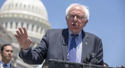 sanders busca su revancha y peleara con varios democratas la silla de trump