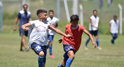 Juveniles en una práctica de Nacional