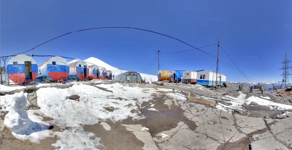 Refugio Barrel en el Elbrus