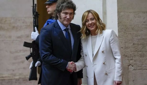 Milei gestiona reuniones bilaterales con Macron y Meloni y estará finalmente en la Cumbre por la Paz de Zelensky