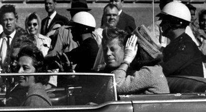 John F. Kennedy en Dallas, Texas, el 22 de noviembre de 1963, poco antes de ser asesinado