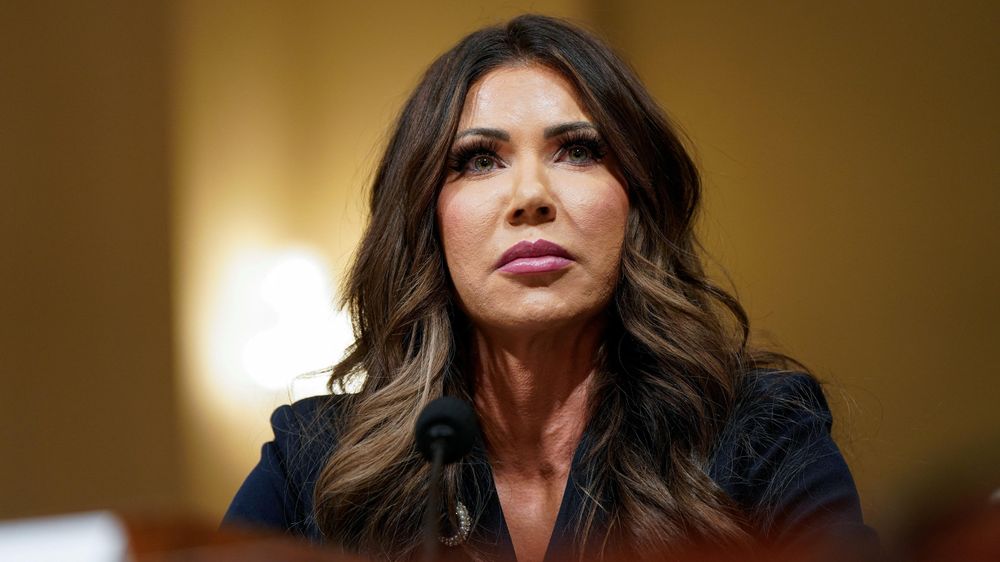 La secretaria de Seguridad Nacional de EE.UU., Kristi Noem, aseguró que al sospechoso "nunca se le tenía que haber permitido que entrara en el país".